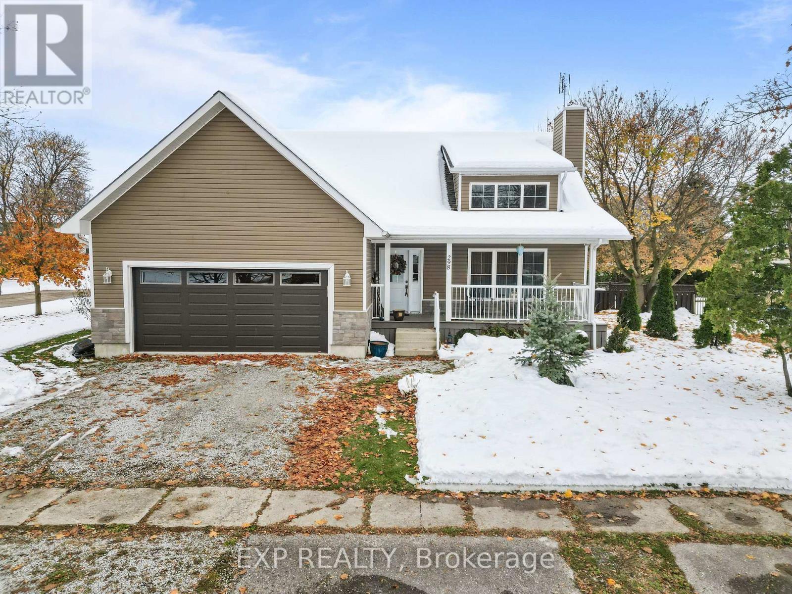 298 John Street, Warwick (Watford), ON - Outdoor With Deck Patio Veranda With Facade