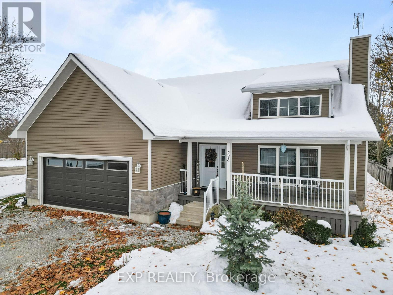 298 John Street, Warwick (Watford), ON - Outdoor With Deck Patio Veranda