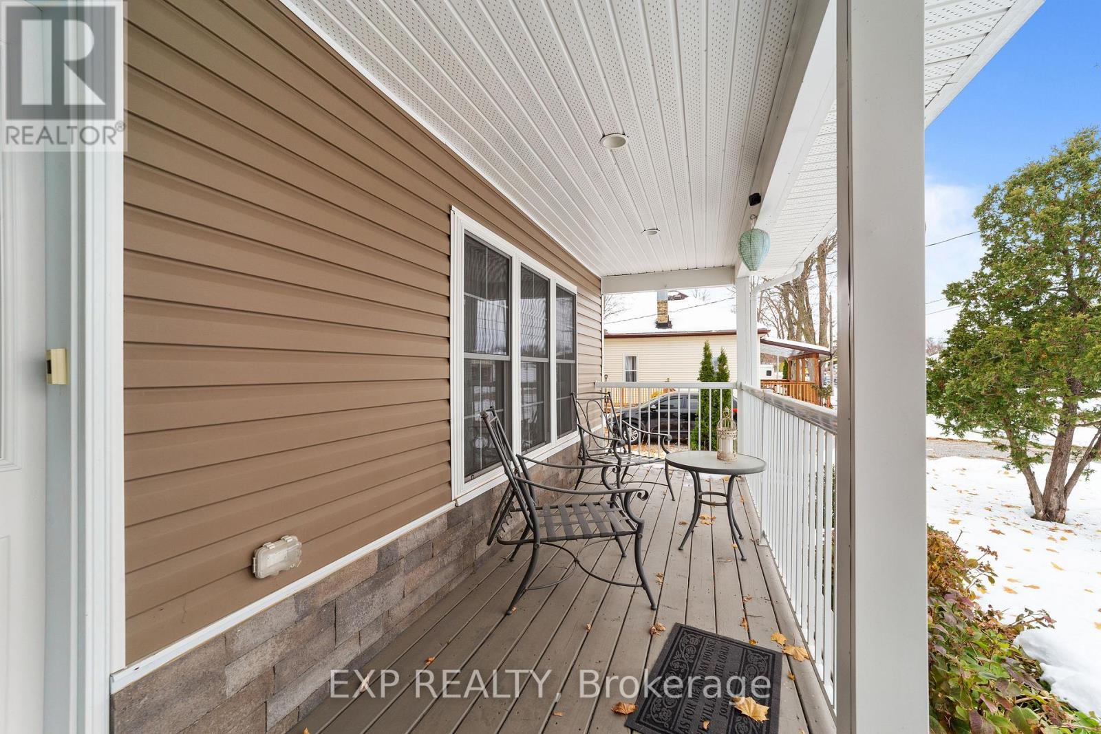 298 John Street, Warwick (Watford), ON - Outdoor With Exterior