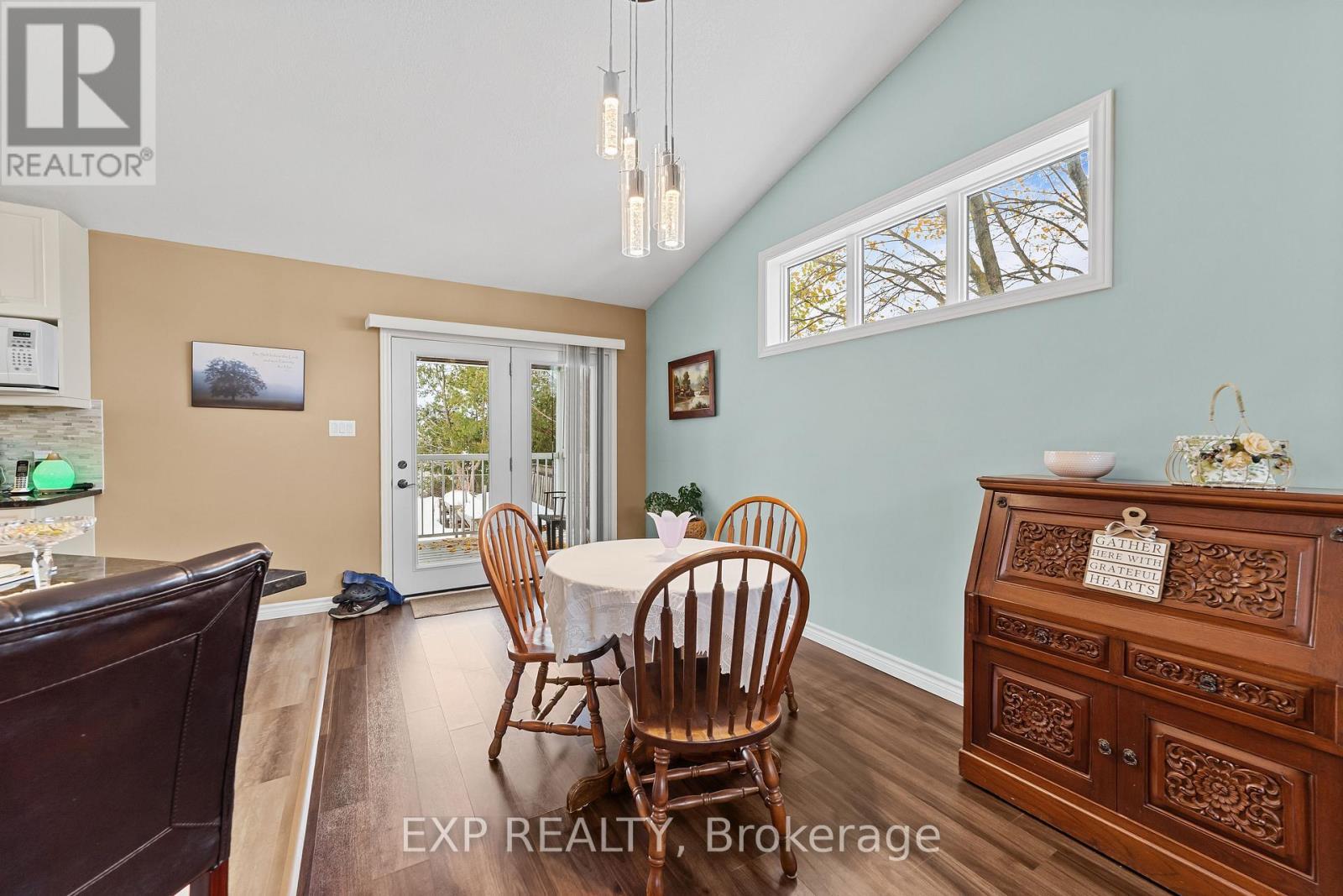 298 John Street, Warwick (Watford), ON - Indoor Photo Showing Dining Room