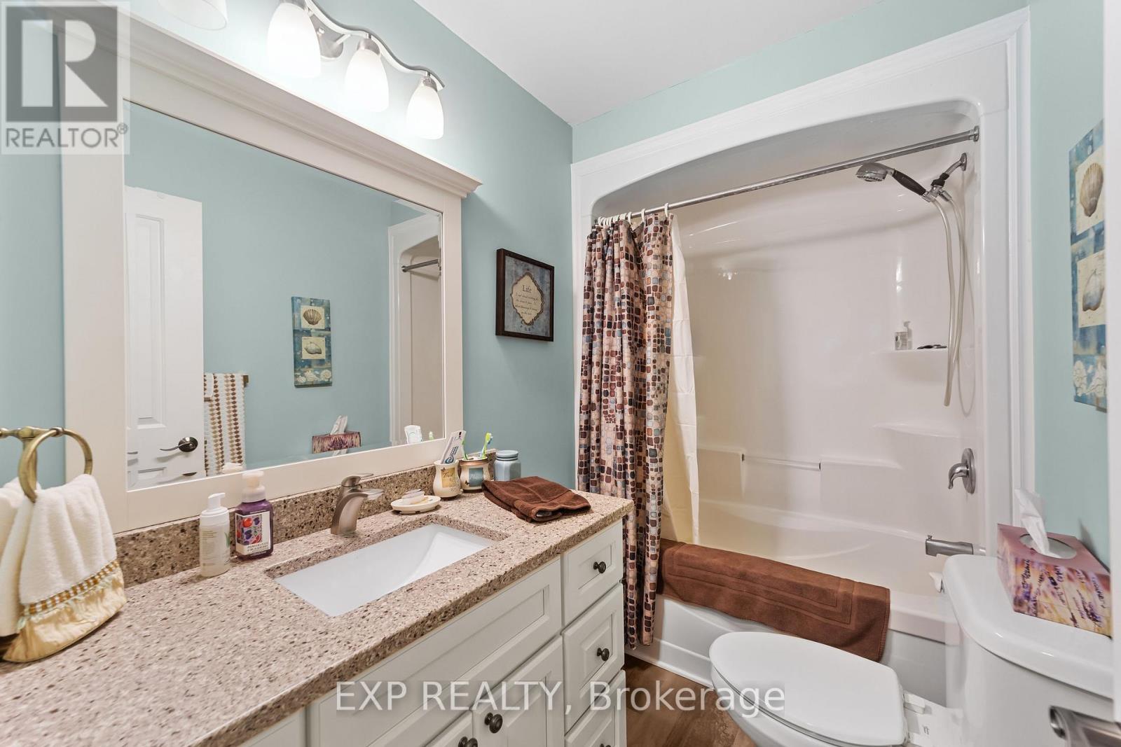 298 John Street, Warwick (Watford), ON - Indoor Photo Showing Bathroom