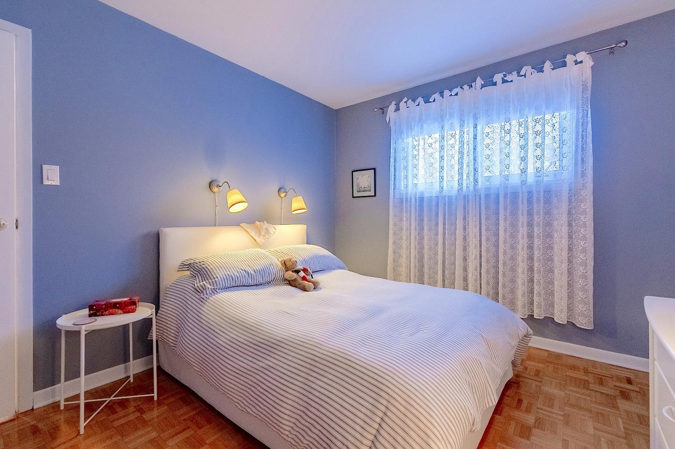 Bedroom - 3580 Rue Boulay, Brossard, QC - Indoor Photo Showing Bedroom