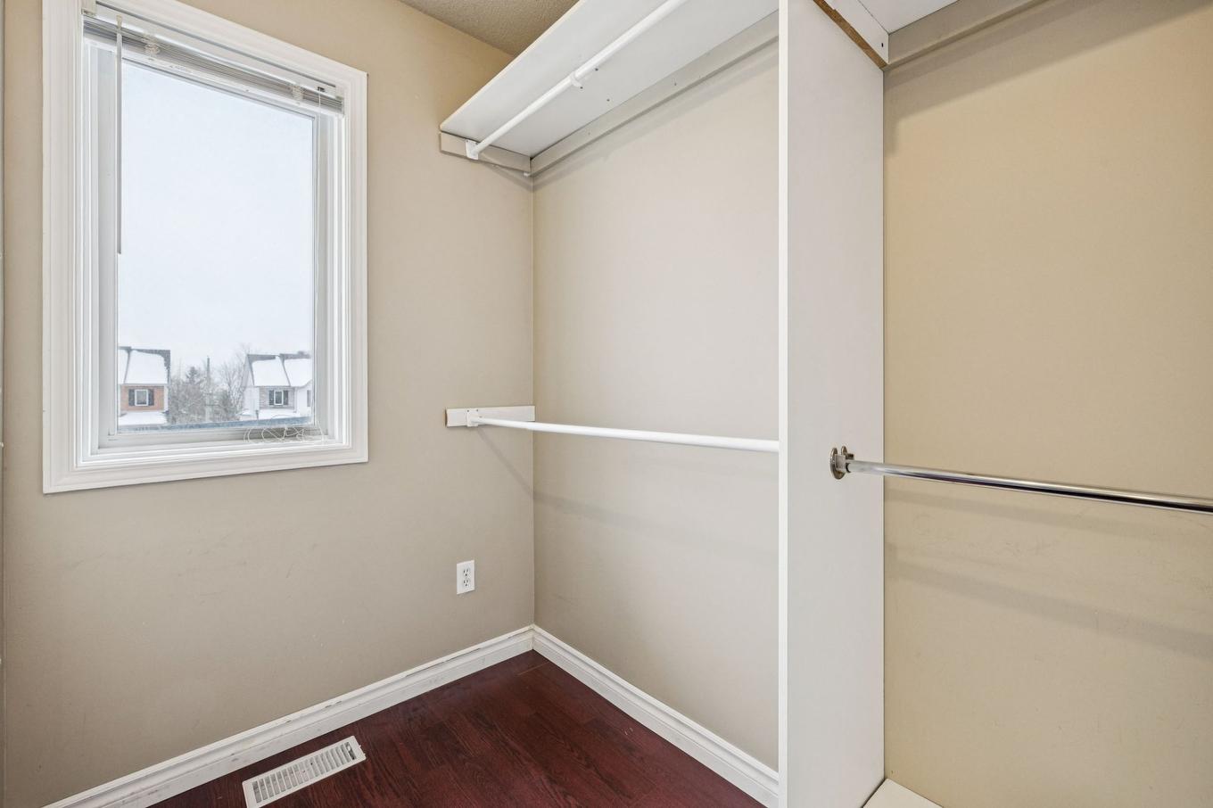 Walk-in closet - 64 Rue Mcelroy, Gatineau (Gatineau), QC - Indoor