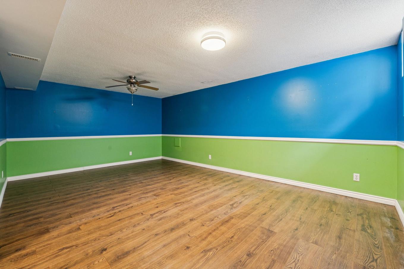 Family room - 64 Rue Mcelroy, Gatineau (Gatineau), QC - Indoor Photo Showing Other Room