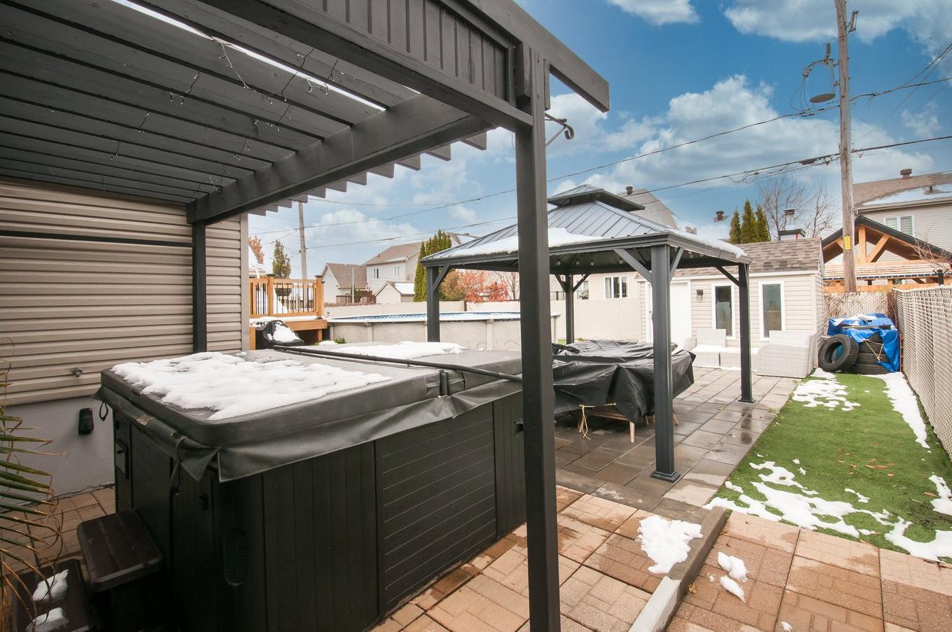 Backyard - 109 Rue Joseph-Charles-Coallier, Saint-Jean-Sur-Richelieu, QC - Outdoor With Exterior