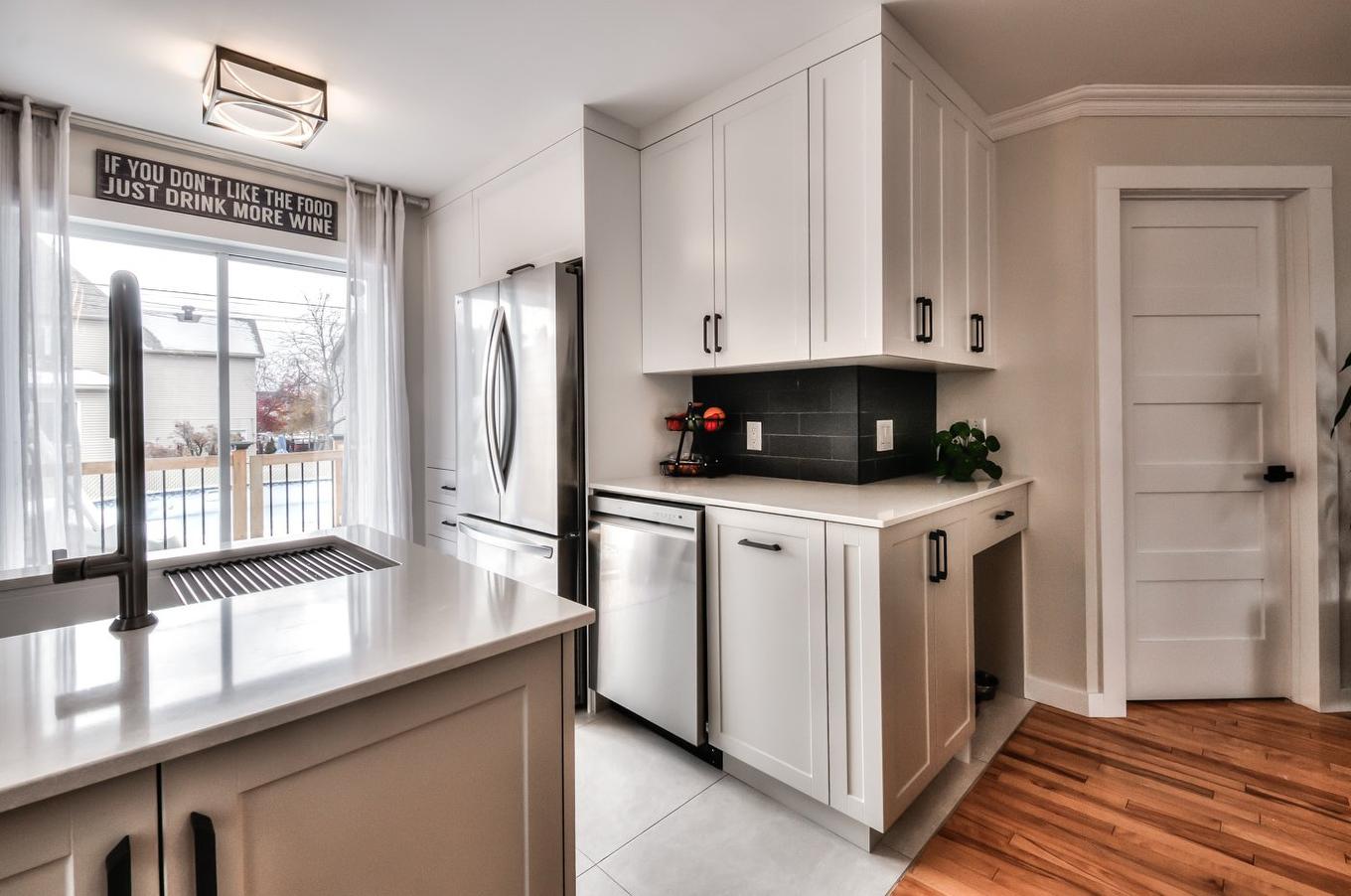 Kitchen - 109 Rue Joseph-Charles-Coallier, Saint-Jean-Sur-Richelieu, QC - Indoor Photo Showing Kitchen