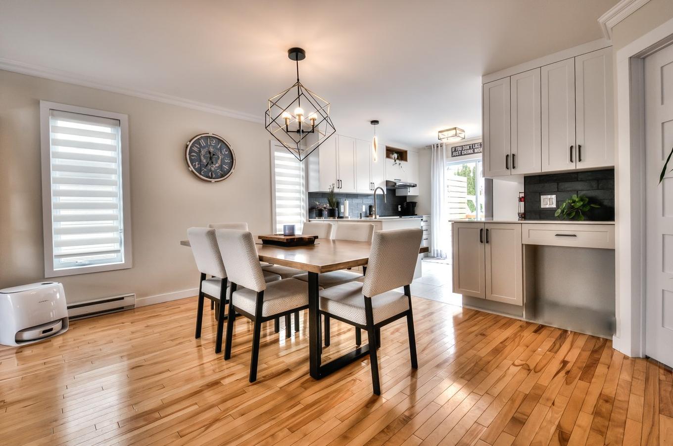 Dining room - 109 Rue Joseph-Charles-Coallier, Saint-Jean-Sur-Richelieu, QC - Indoor Photo Showing Dining Room