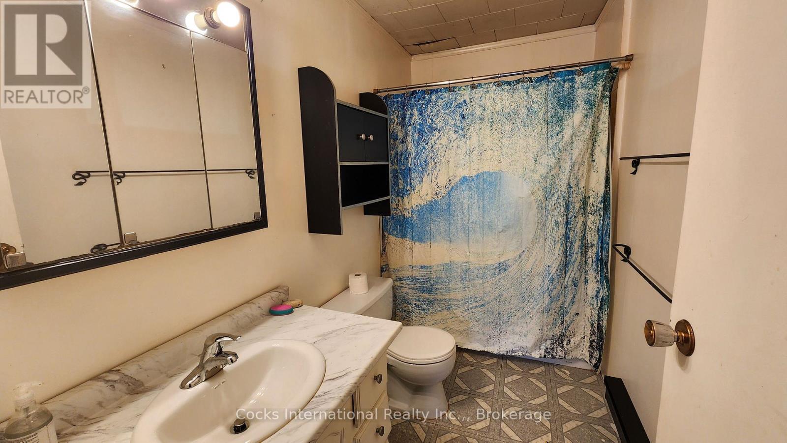 44 Expressway Road, Perry, ON - Indoor Photo Showing Bathroom