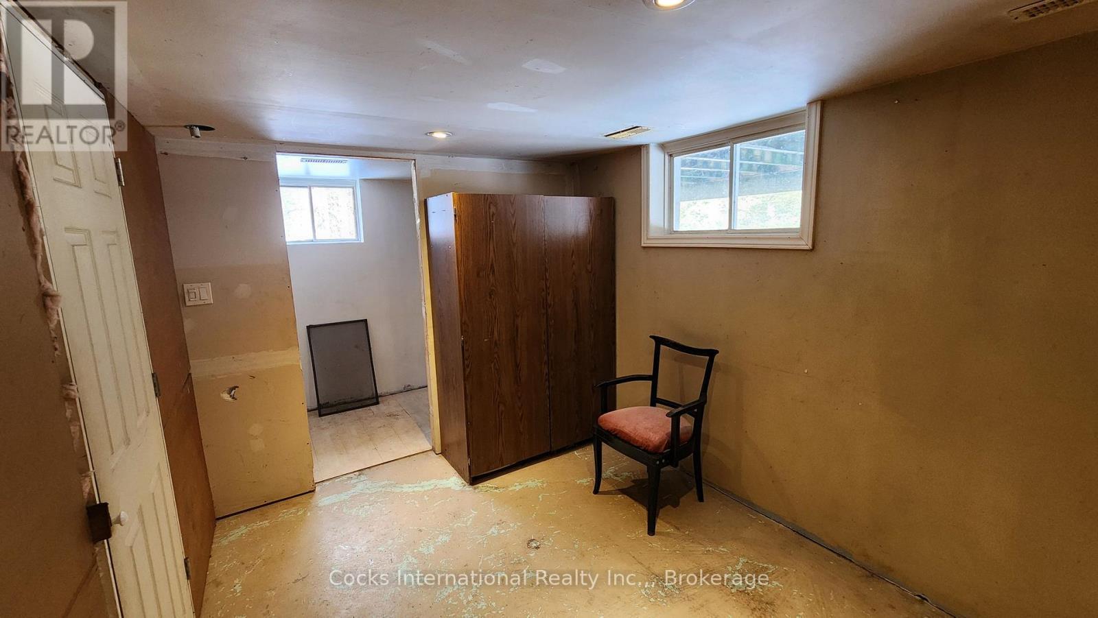 44 Expressway Road, Perry, ON - Indoor