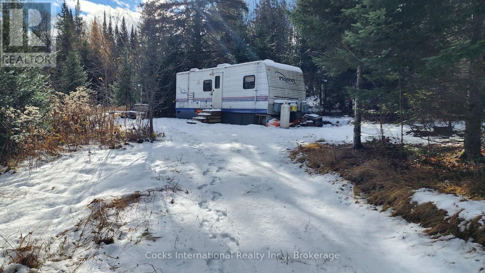 44 Expressway Road, Perry, ON - Outdoor