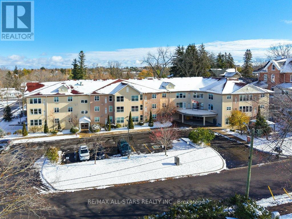 303 - 8 Huron Street, Kawartha Lakes (Lindsay), ON - Outdoor