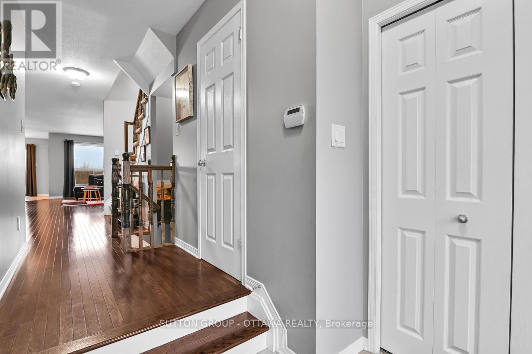 214 Trail Side Circle, Ottawa, ON - Indoor Photo Showing Other Room