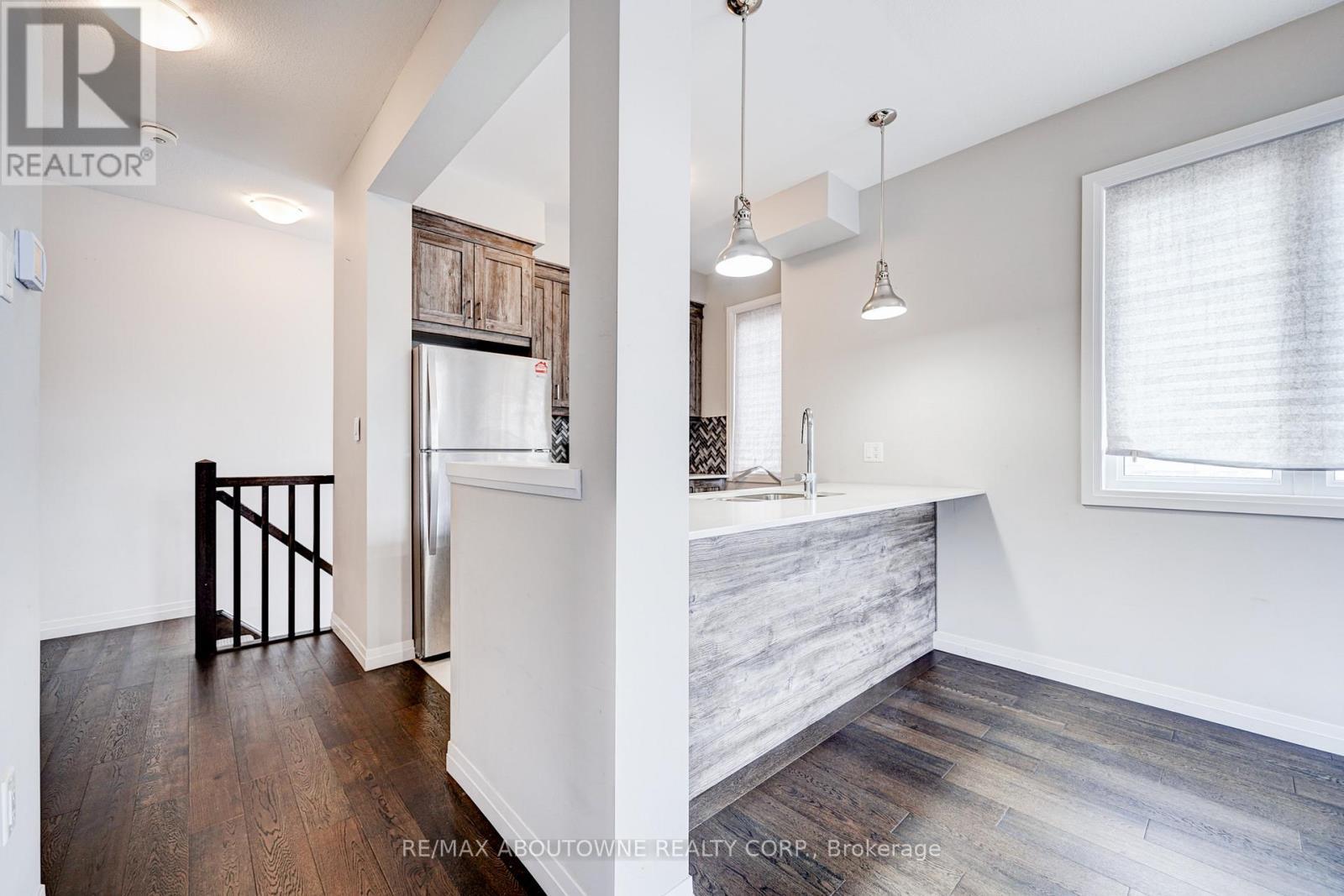 19 Ritchie Lane, Hamilton, ON - Indoor