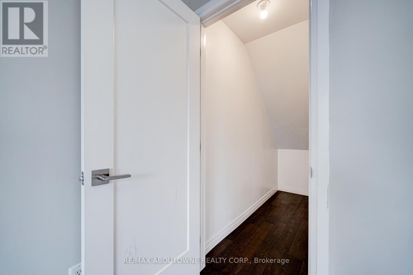 19 Ritchie Lane, Hamilton, ON - Indoor