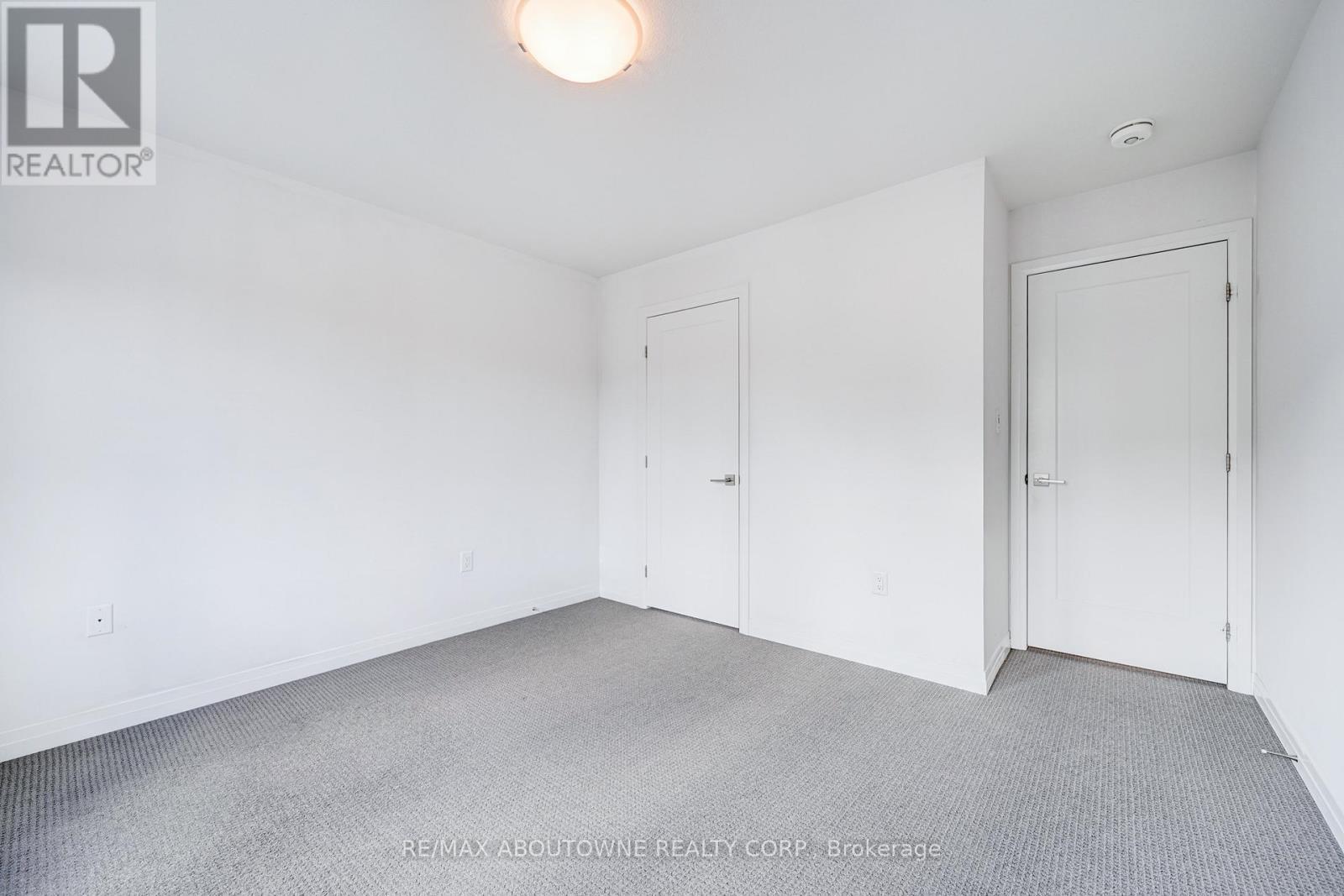 19 Ritchie Lane, Hamilton, ON - Indoor Photo Showing Other Room