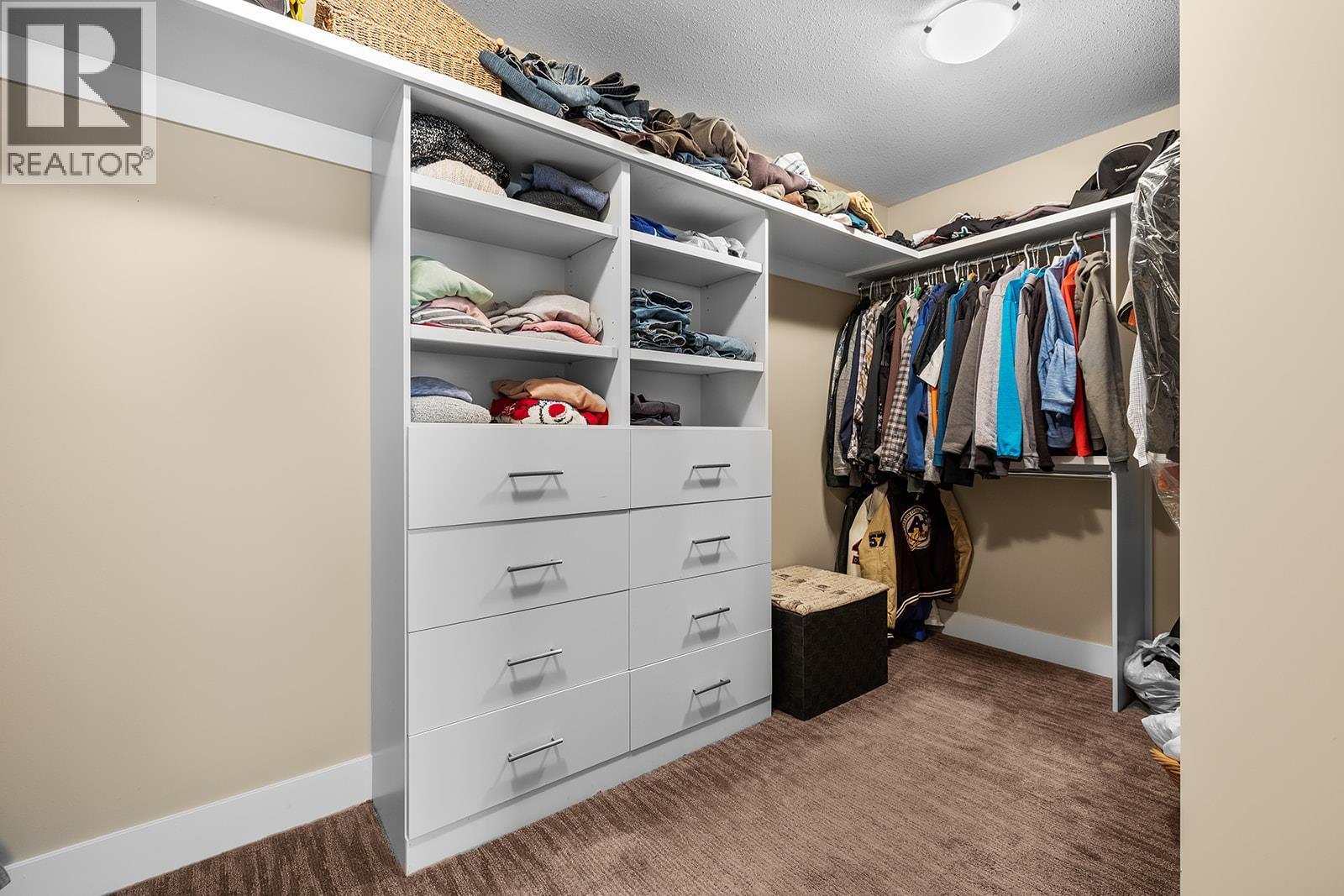 3359 Cougar Road Unit# 19, West Kelowna, BC - Indoor With Storage