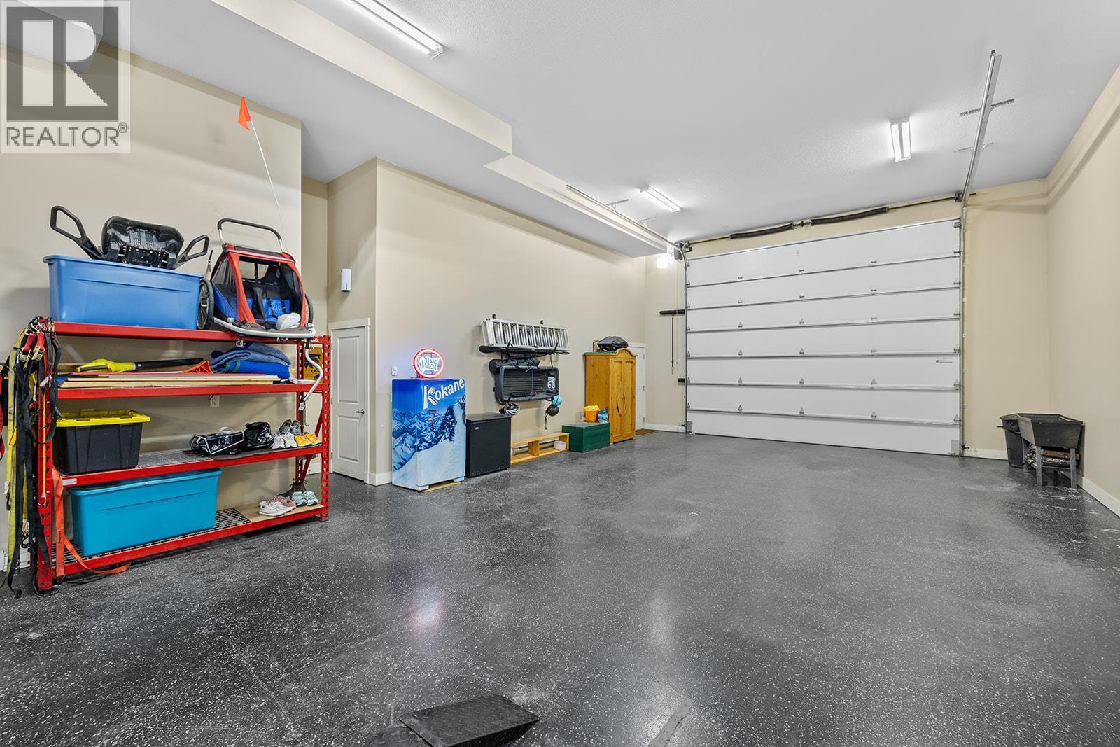 3359 Cougar Road Unit# 19, West Kelowna, BC - Indoor Photo Showing Garage