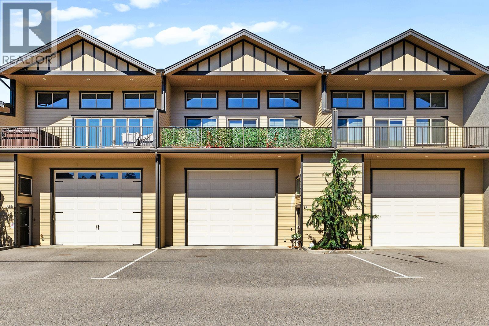 3359 Cougar Road Unit# 19, West Kelowna, BC - Outdoor With Facade