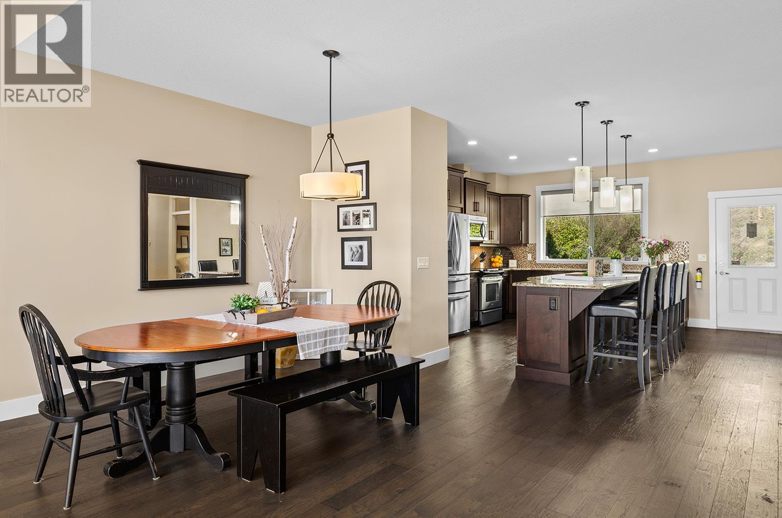 3359 Cougar Road Unit# 19, West Kelowna, BC - Indoor Photo Showing Dining Room