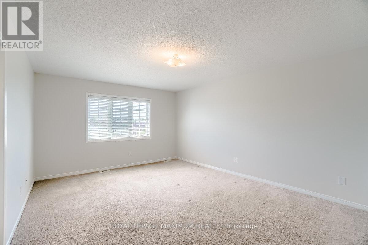 160 Gentile Circle, Vaughan, ON - Indoor Photo Showing Other Room