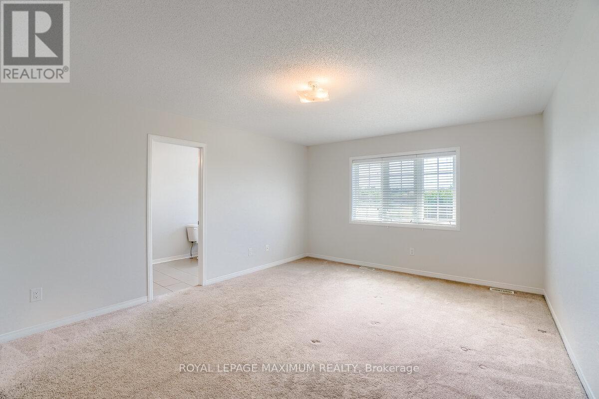 160 Gentile Circle, Vaughan, ON - Indoor Photo Showing Other Room