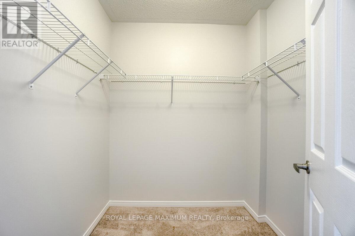 160 Gentile Circle, Vaughan, ON - Indoor With Storage