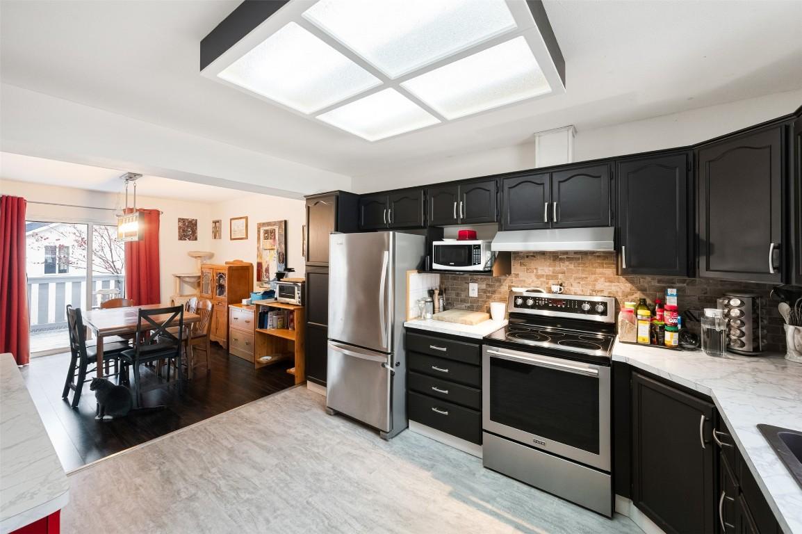 9-1020 Cedar Street, Okanagan Falls, BC - Indoor Photo Showing Kitchen With Stainless Steel Kitchen