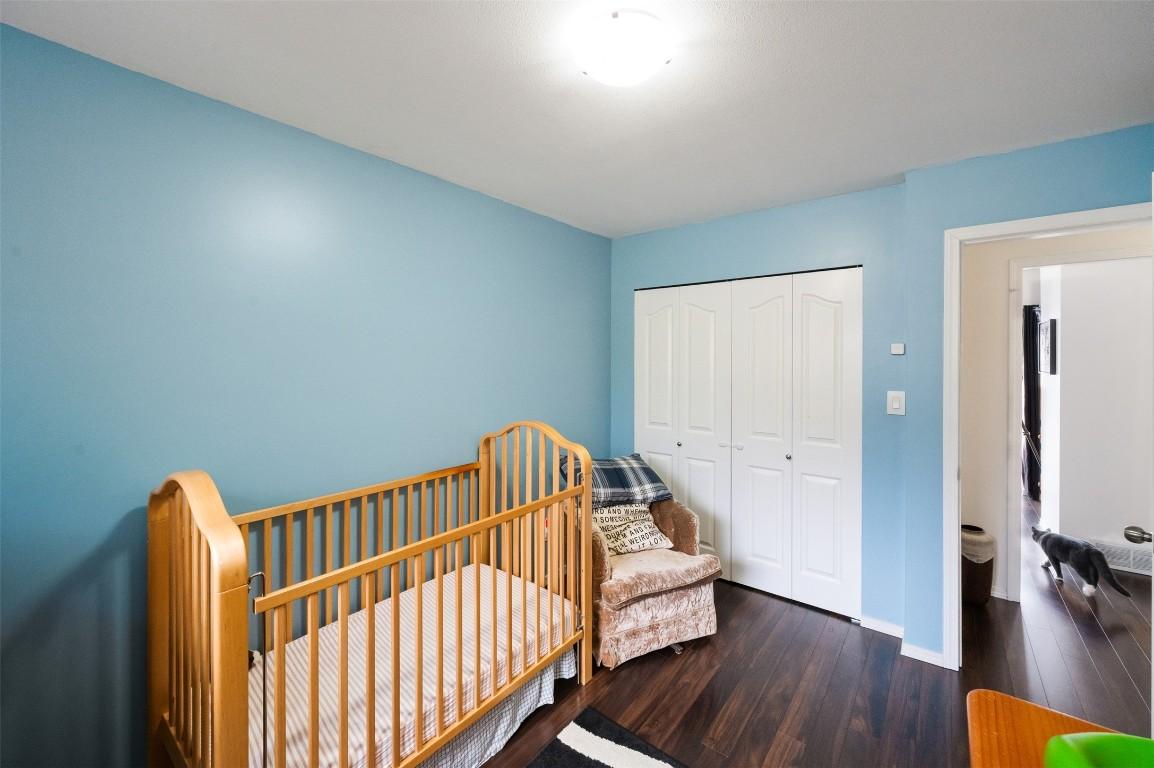 9-1020 Cedar Street, Okanagan Falls, BC - Indoor Photo Showing Bedroom