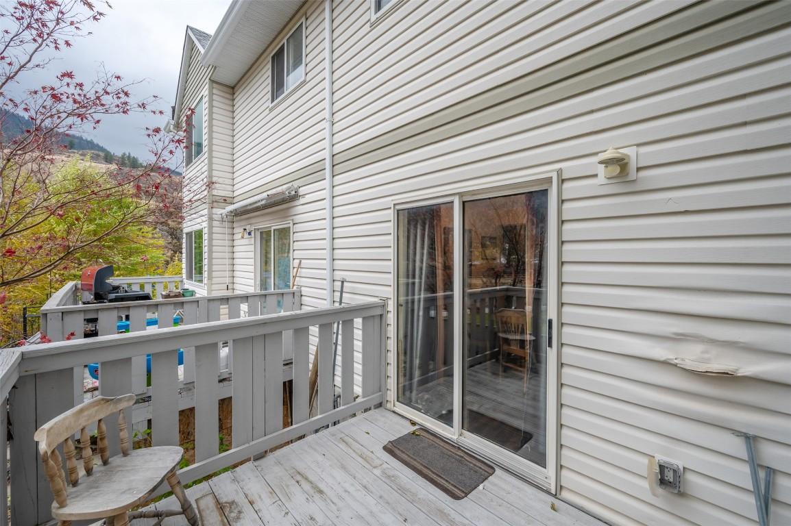 9-1020 Cedar Street, Okanagan Falls, BC - Outdoor With Exterior