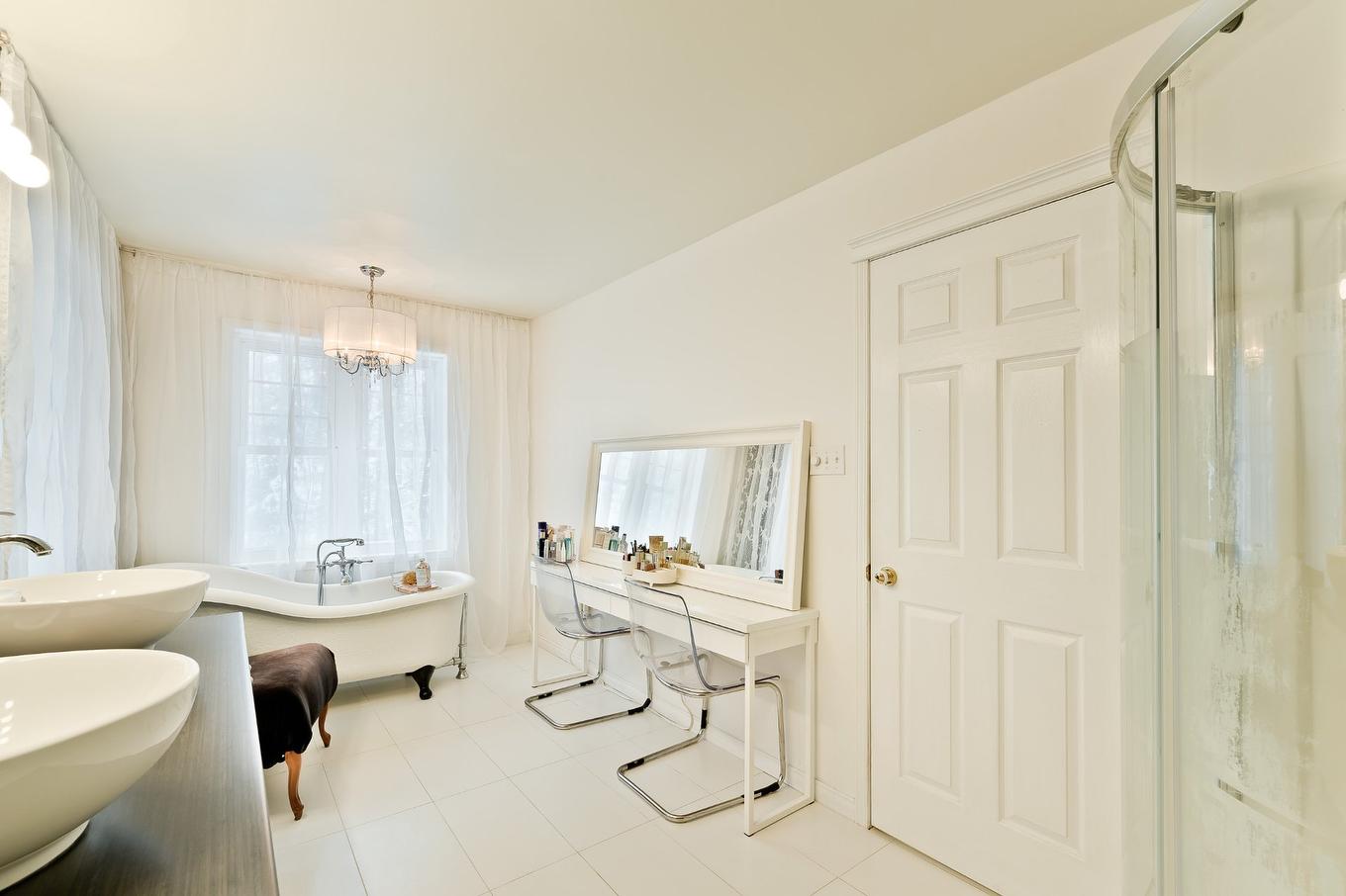 Salle de bains - 81 Rue Raymond, Magog, QC - Indoor Photo Showing Bathroom