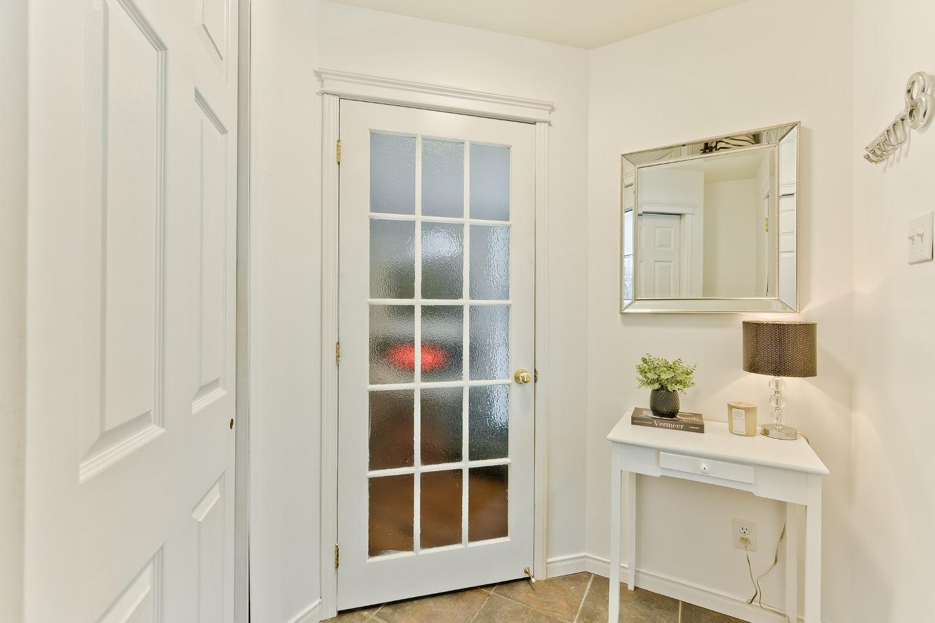 Hall d'entrée/Vestibule - 81 Rue Raymond, Magog, QC - Indoor Photo Showing Other Room