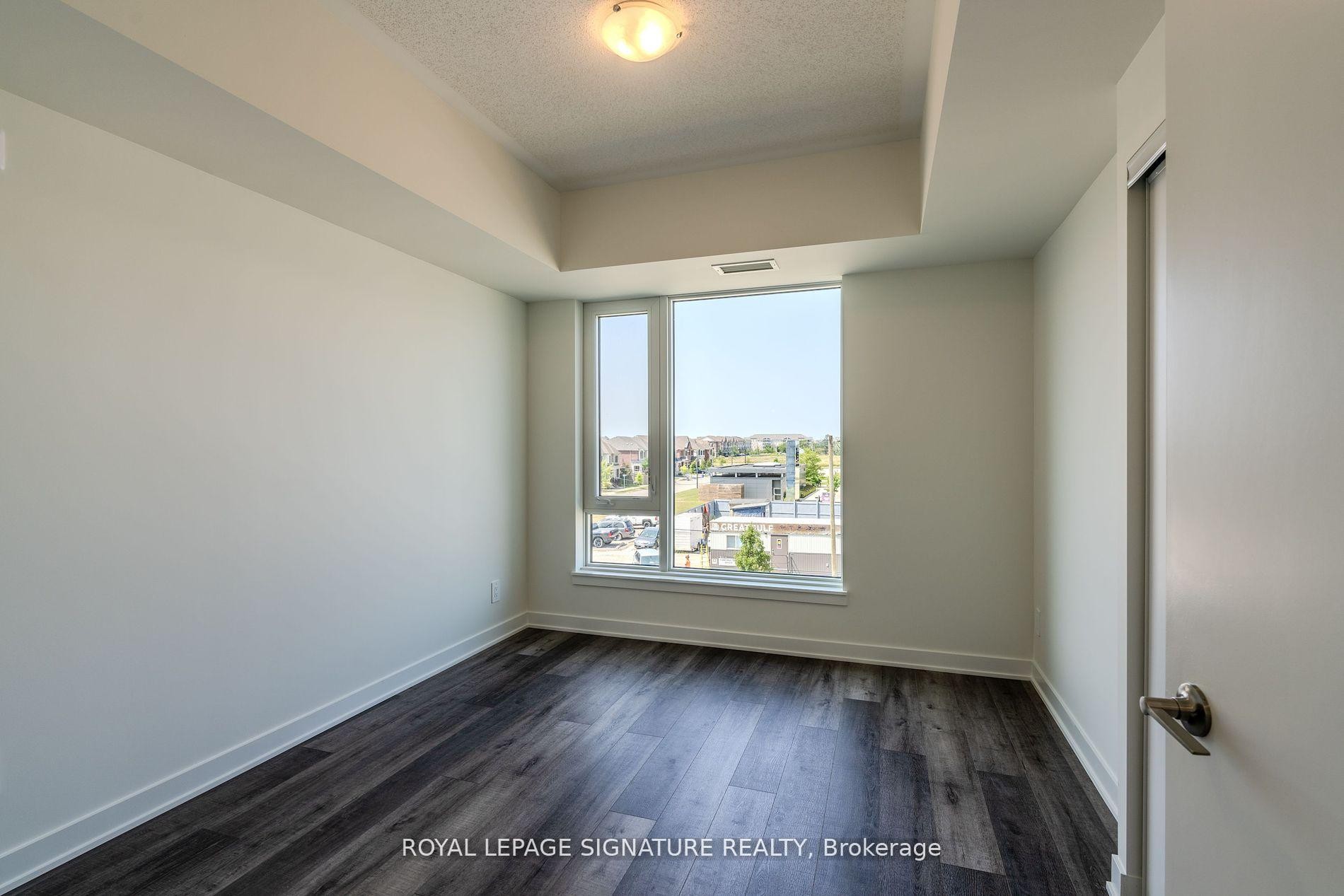 314-1440 Clarriage Court, Milton, ON - Indoor Photo Showing Other Room