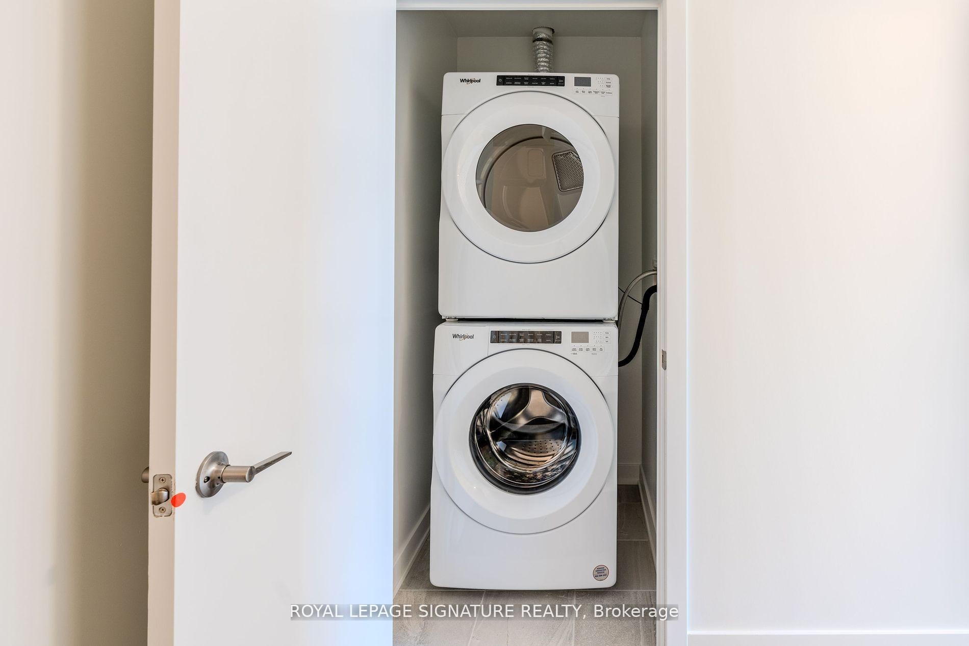 314-1440 Clarriage Court, Milton, ON - Indoor Photo Showing Laundry Room