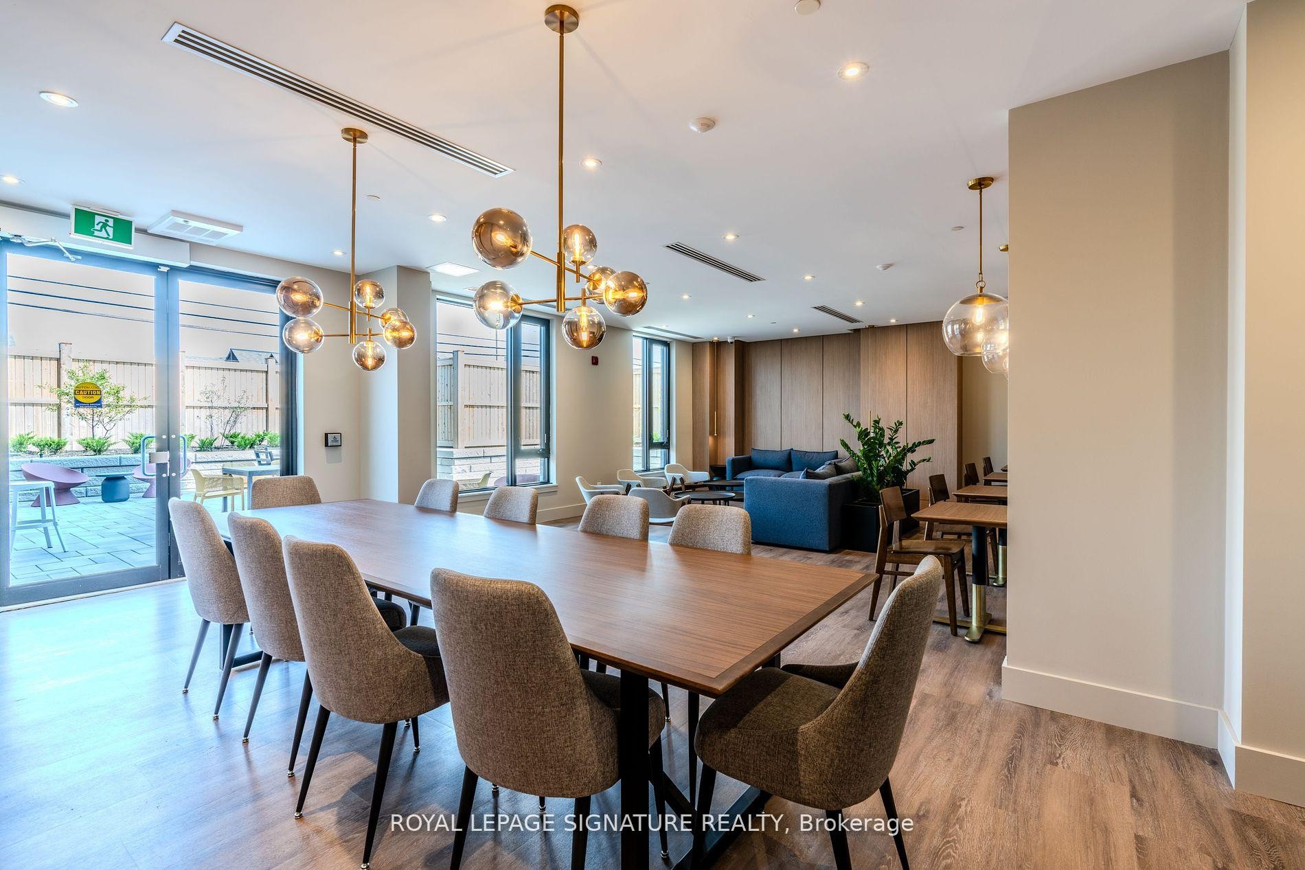 314-1440 Clarriage Court, Milton, ON - Indoor Photo Showing Dining Room