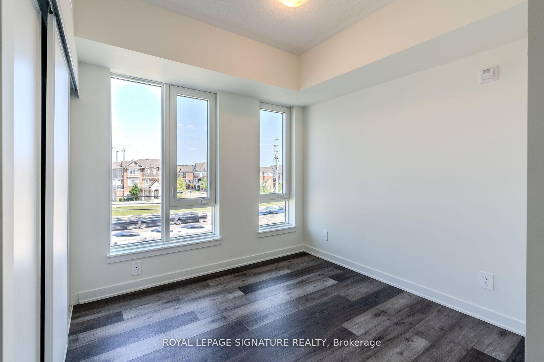 314-1440 Clarriage Court, Milton, ON - Indoor Photo Showing Other Room