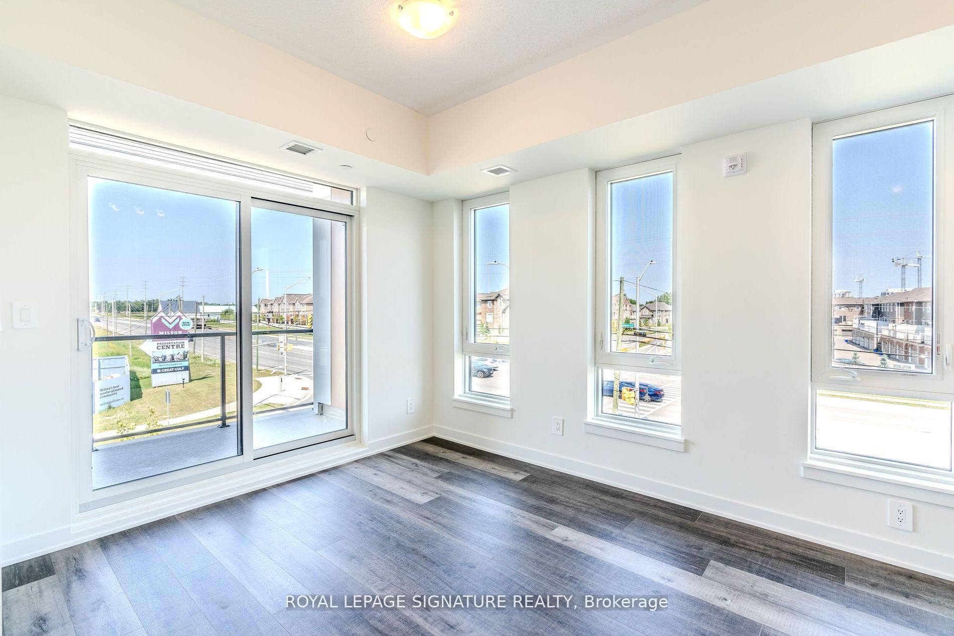 314-1440 Clarriage Court, Milton, ON - Indoor Photo Showing Other Room