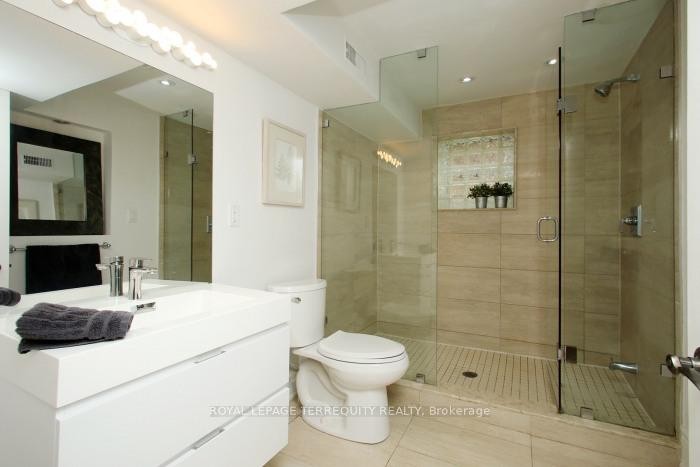 353 Kingsview Drive, Caledon, ON - Indoor Photo Showing Bathroom