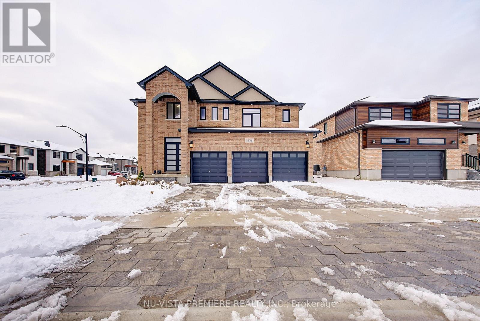 2232 Tripp Drive, London South (South V), ON - Outdoor With Facade