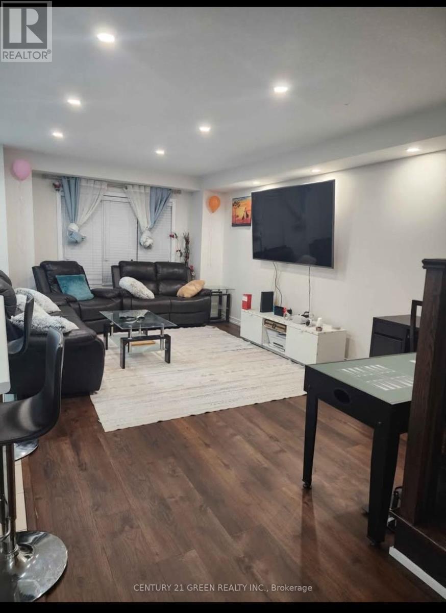 55 Prestwick Street, Hamilton, ON - Indoor