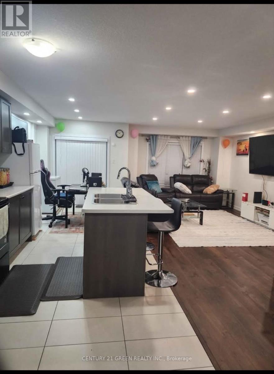 55 Prestwick Street, Hamilton, ON - Indoor