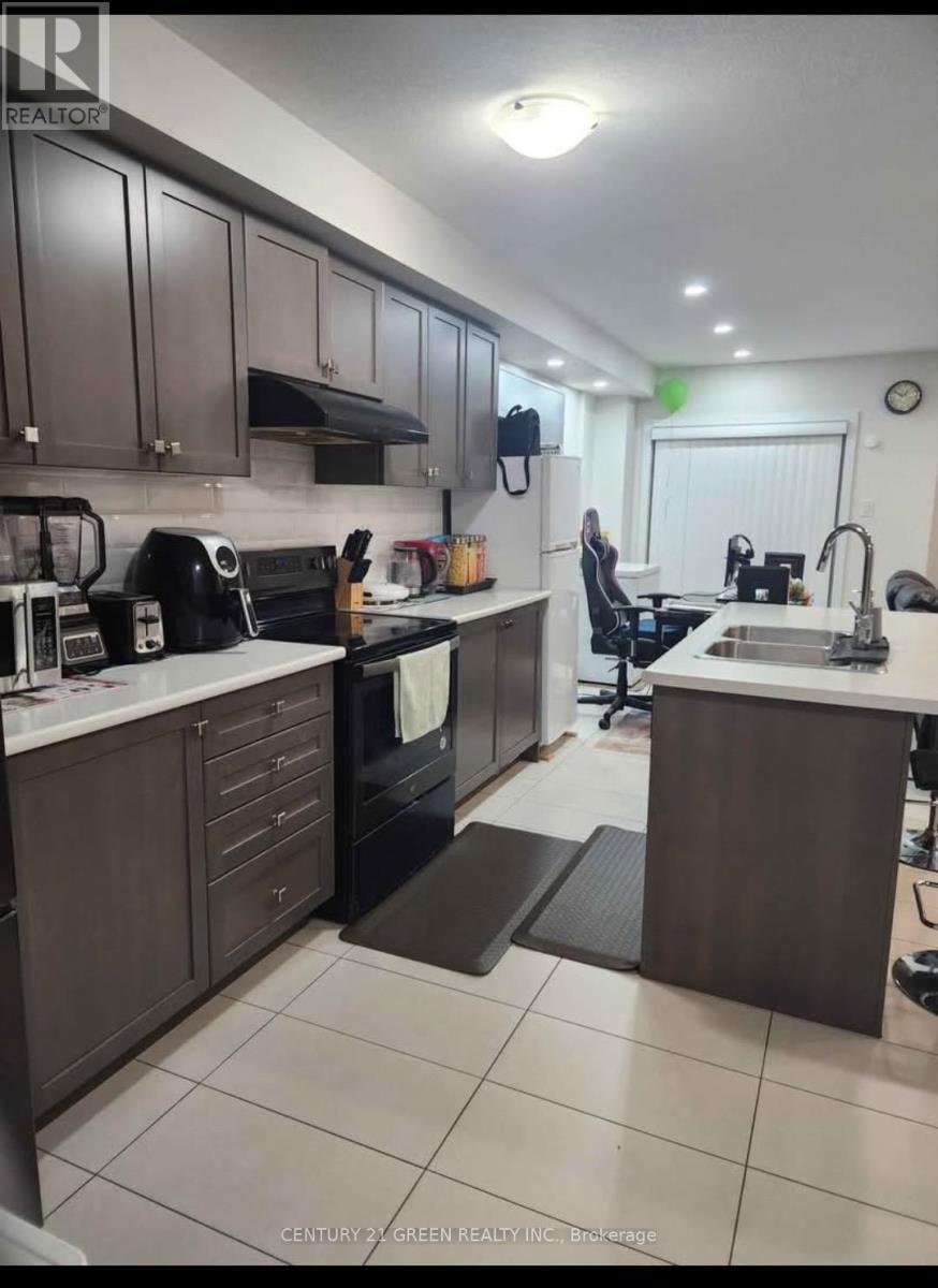 55 Prestwick Street, Hamilton, ON - Indoor Photo Showing Kitchen