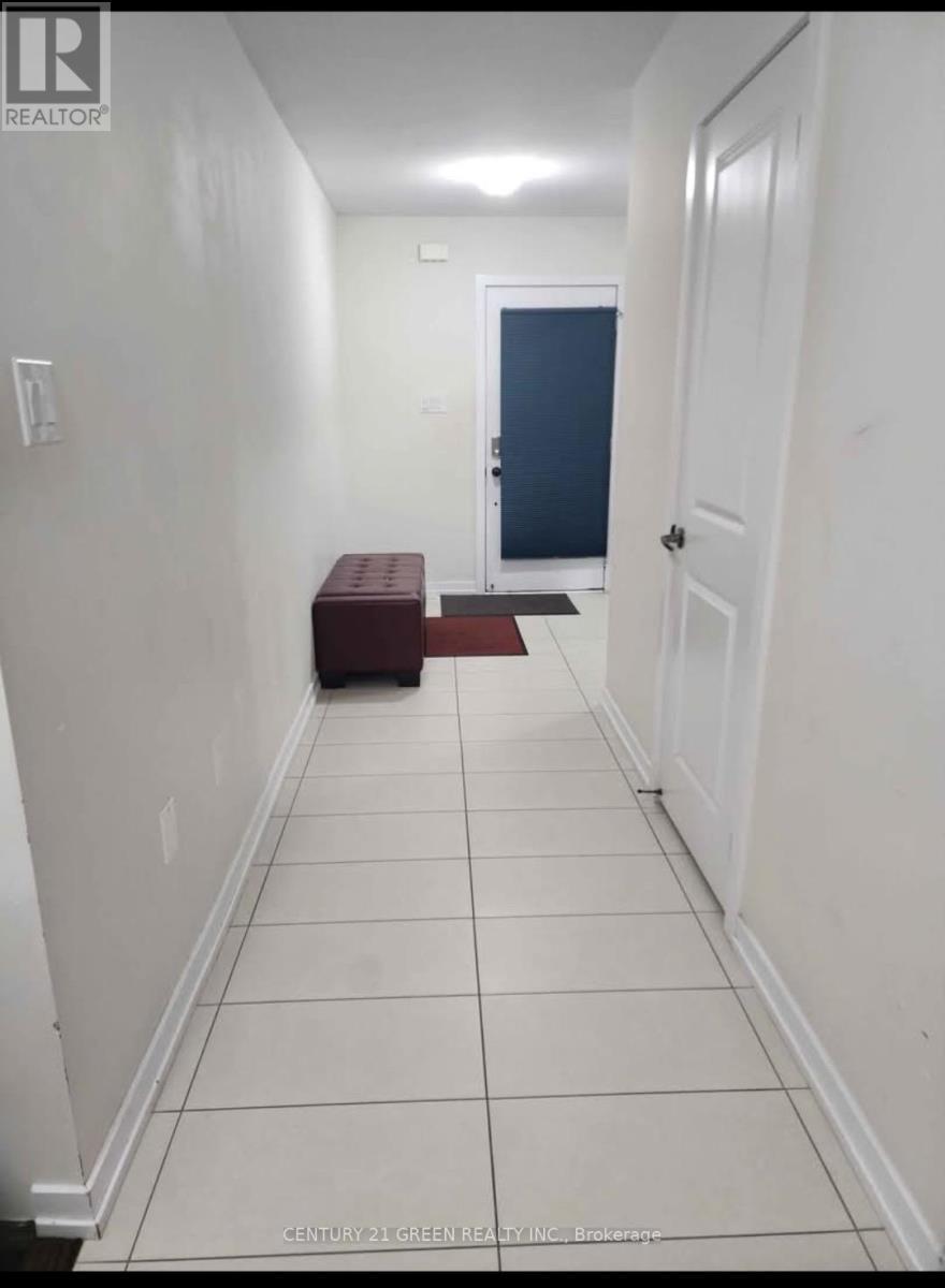 55 Prestwick Street, Hamilton, ON - Indoor Photo Showing Other Room