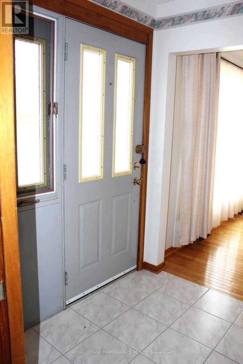 408 Beach Avenue, Cornwall, ON - Indoor Photo Showing Other Room