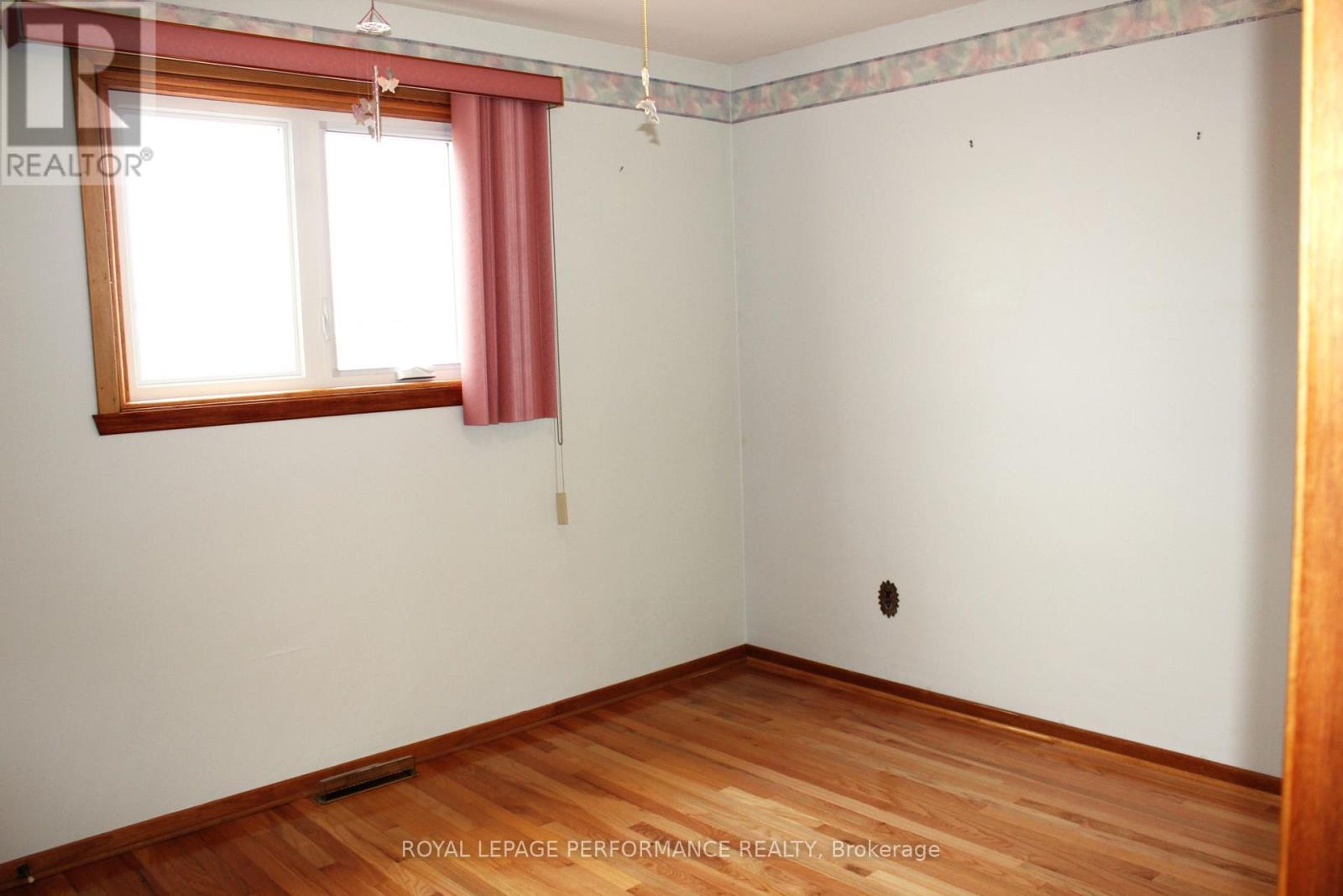 408 Beach Avenue, Cornwall, ON - Indoor Photo Showing Other Room