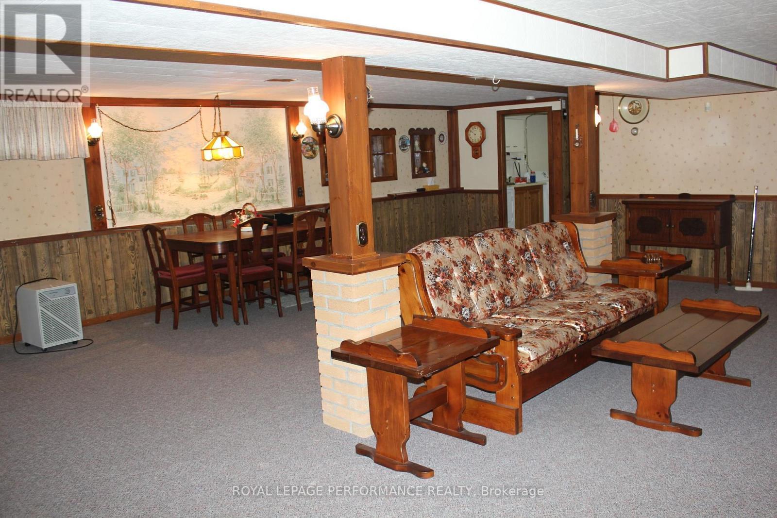 408 Beach Avenue, Cornwall, ON - Indoor