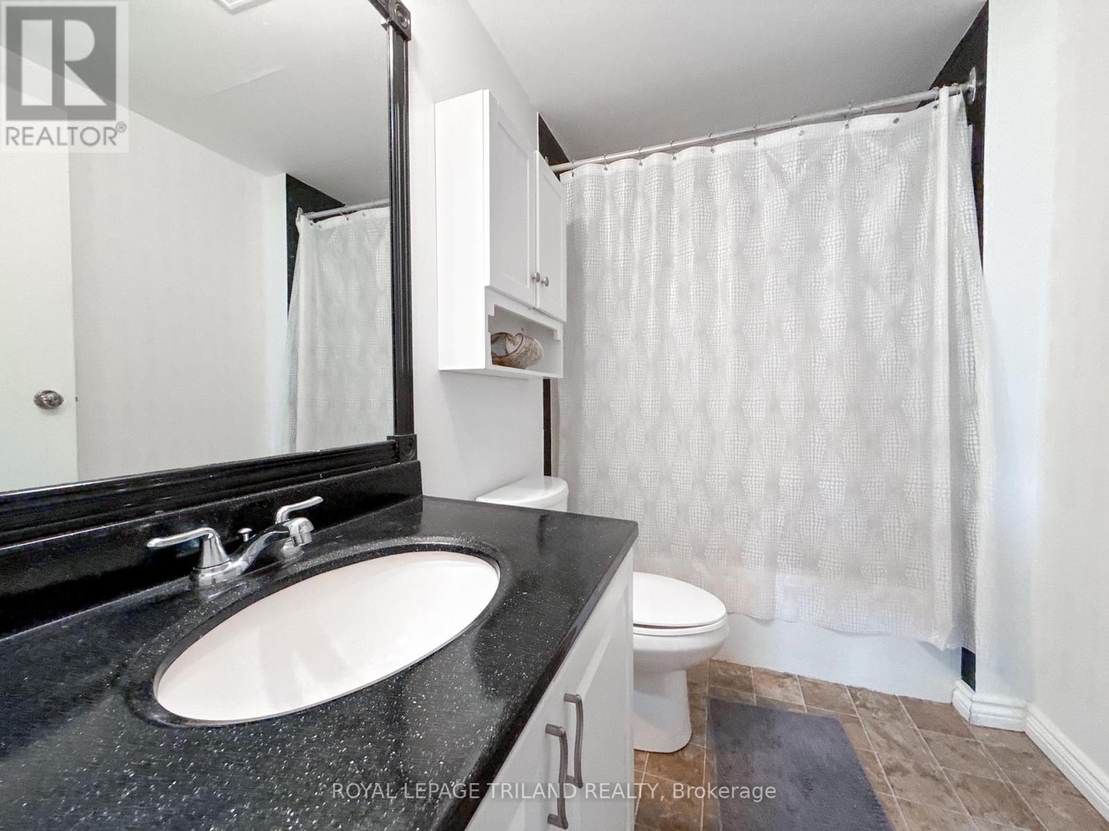 110 - 5 Jacksway Crescent, London North (North G), ON - Indoor Photo Showing Bathroom