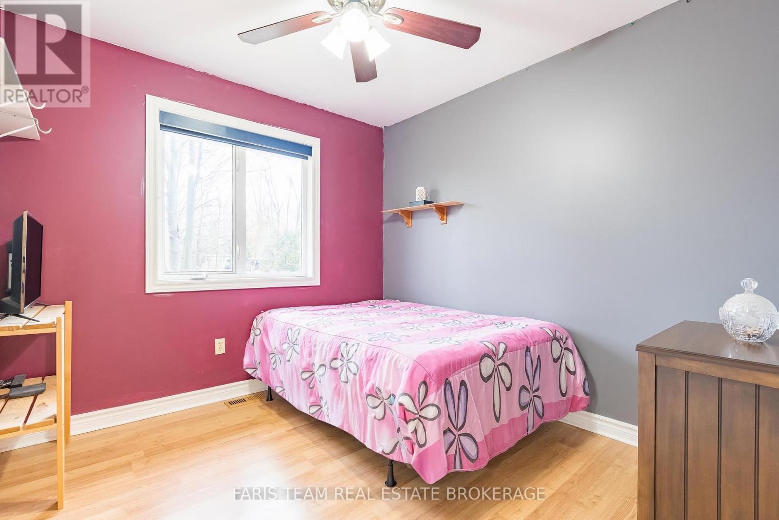 3576 Peter Street, Ramara, ON - Indoor Photo Showing Bedroom