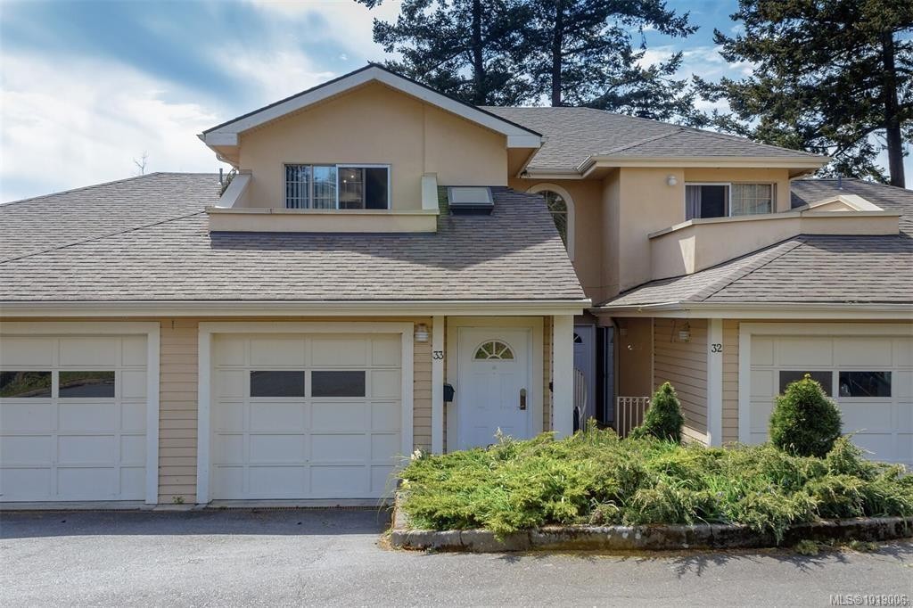 33-909 Admirals Rd, Esquimalt, BC