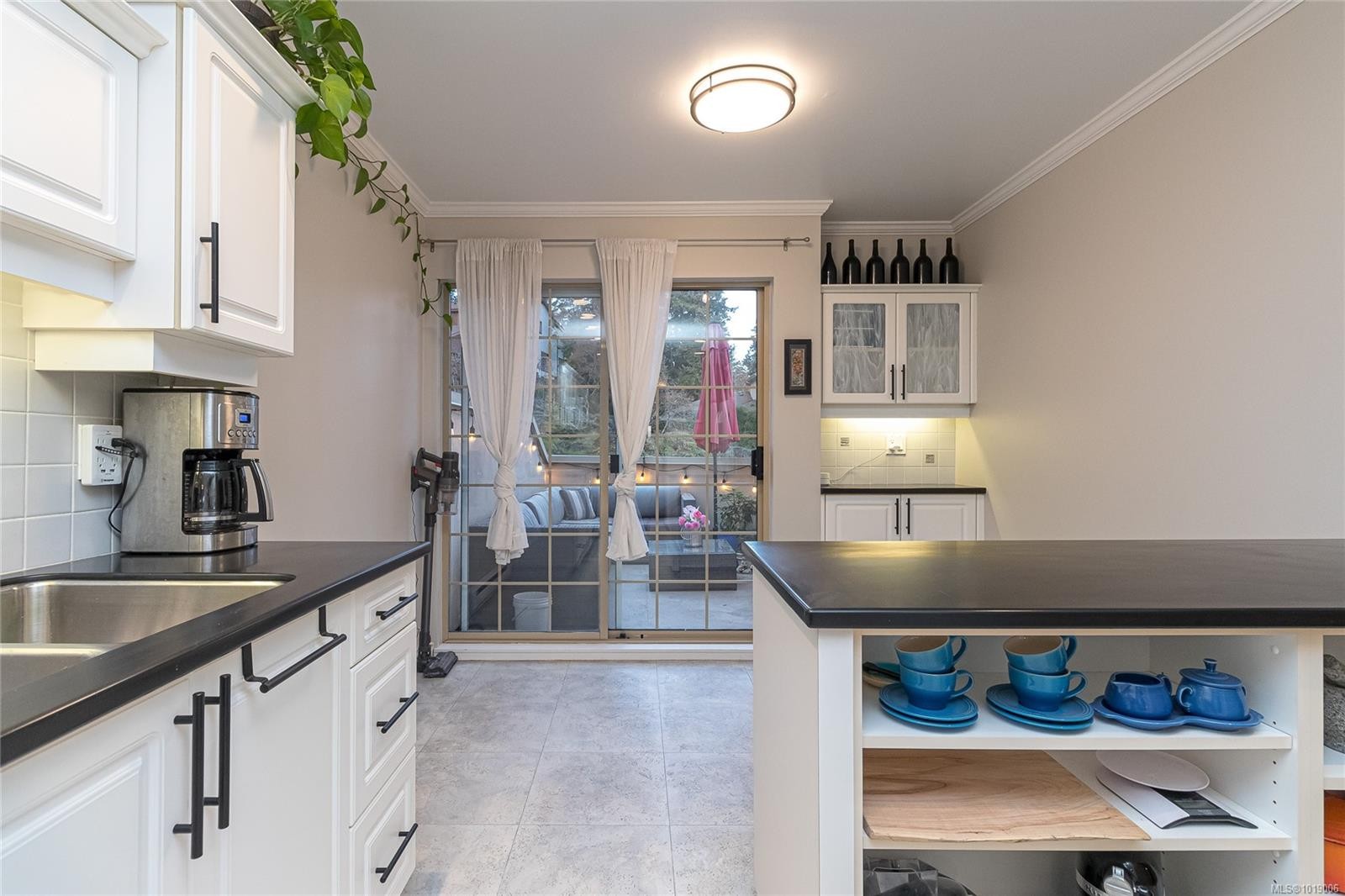 33-909 Admirals Rd, Esquimalt, BC