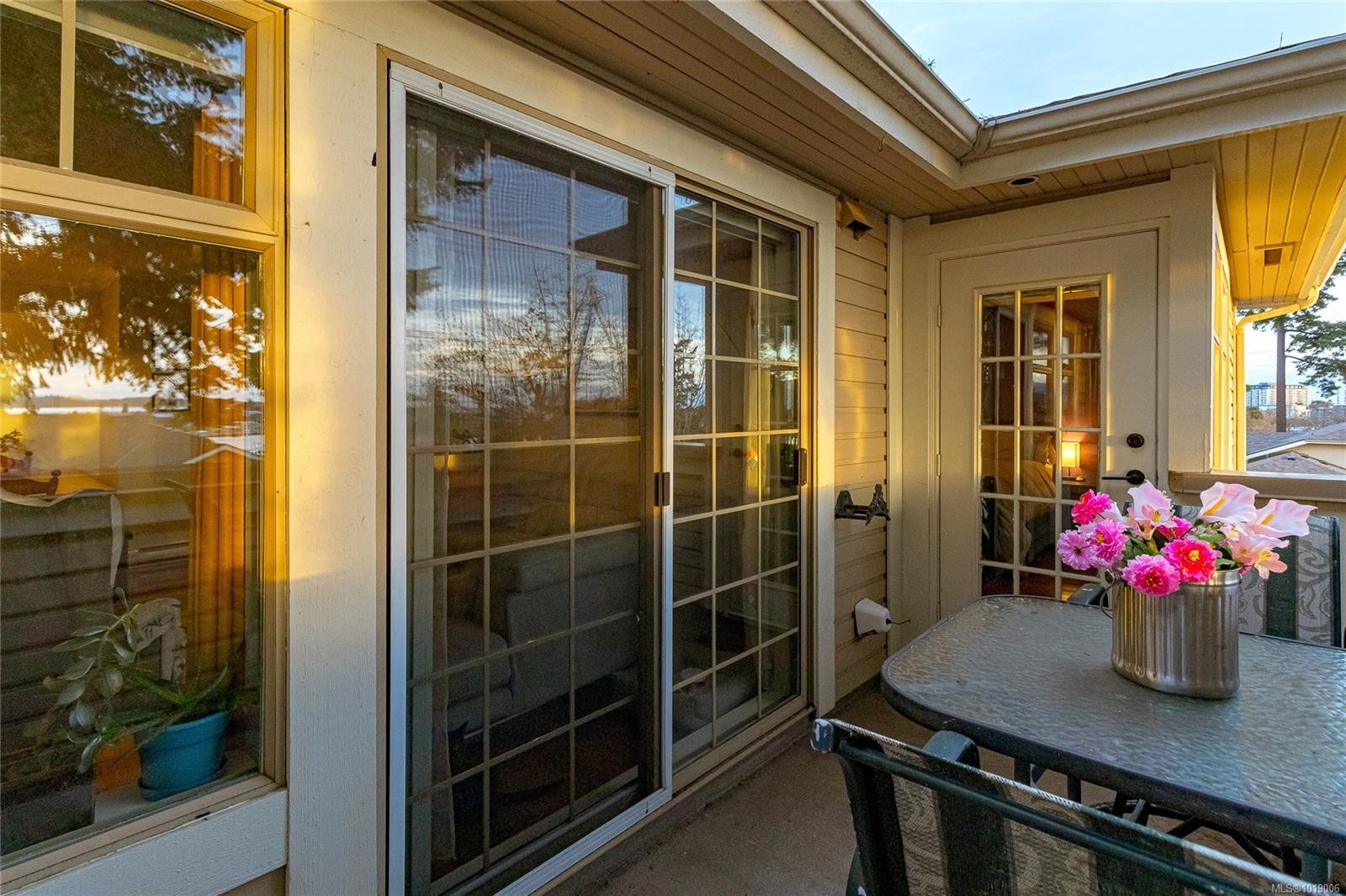 33-909 Admirals Rd, Esquimalt, BC